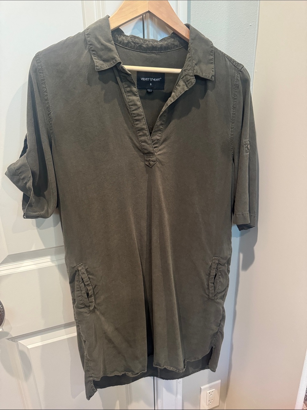 Velvet Heart Olive Green Short Sleeve Tunic dress